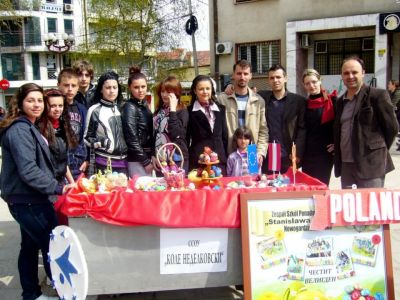 2012 04_veles